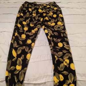 Black Zara pants